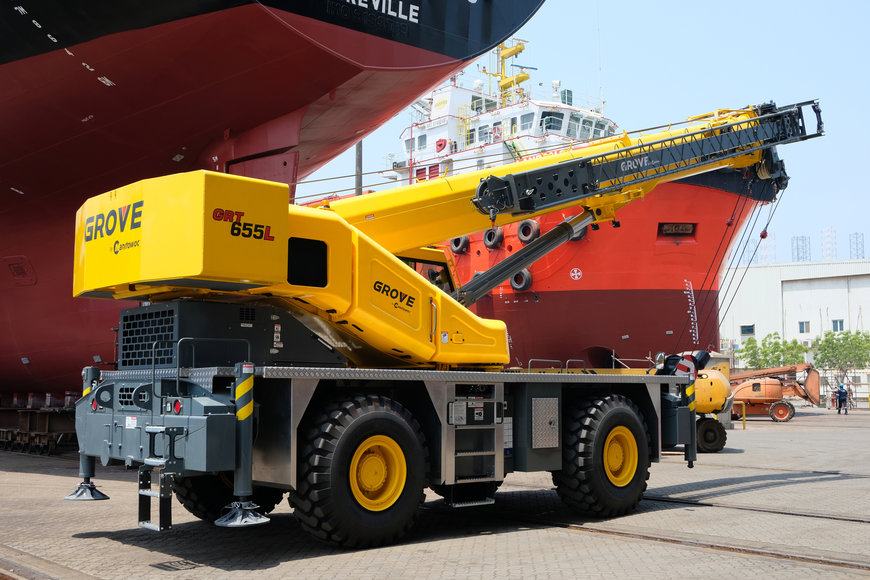 Versatile Grove GRT655L for shipbuilder Albwardy Damen